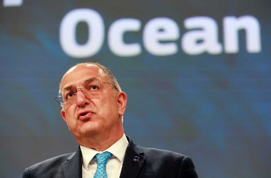 El comisario europeo de Pesca se reunirá en A Coruña con el ministro Planas