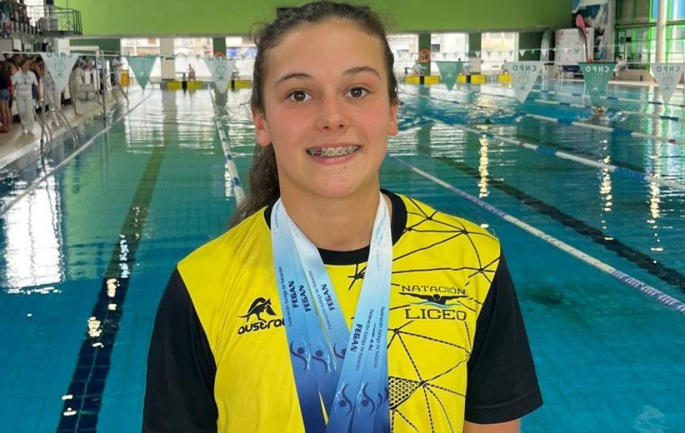 La coruñesa Iraide Cebey, del Liceo, gana cuatro medallas en el Campeonato Gallego Infantil de Natación