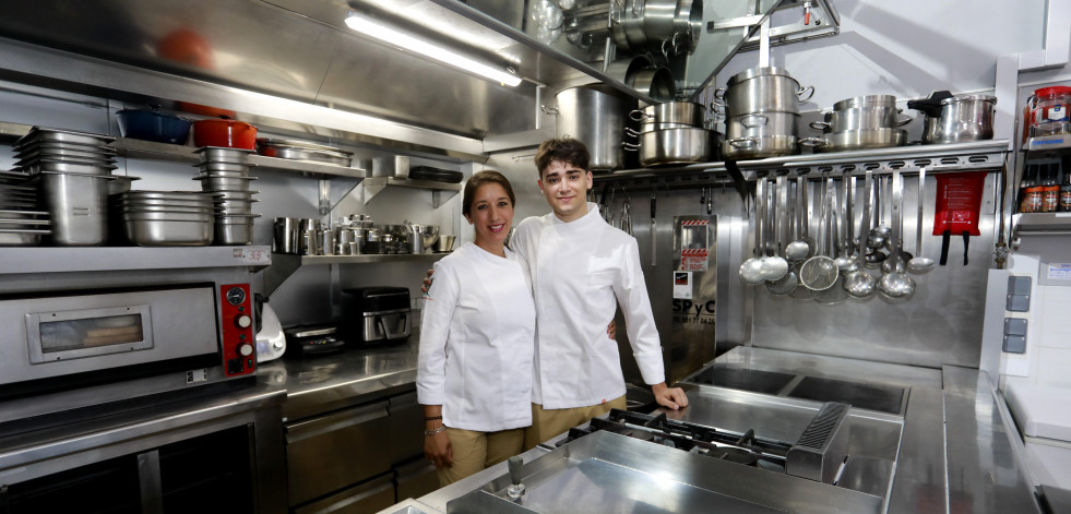 Una influencer y un sueco eligen A Coruña para aprender a cocinar