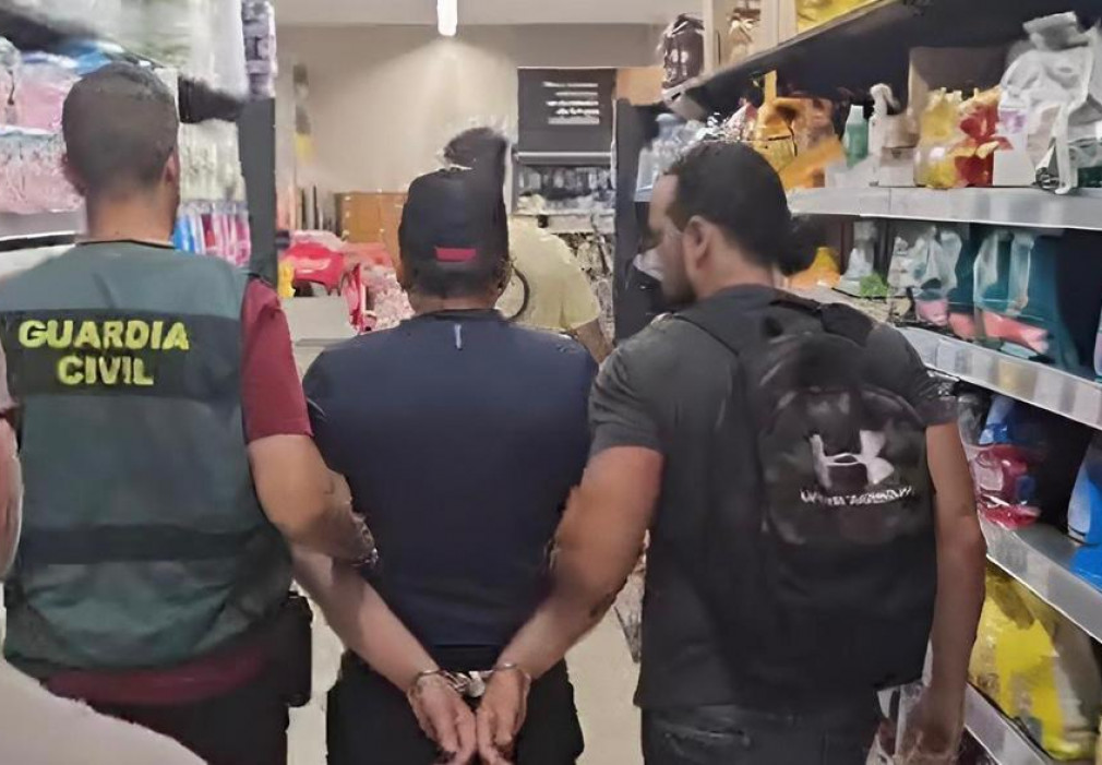 Detenido en Oleiros por robar pulpo y conservas