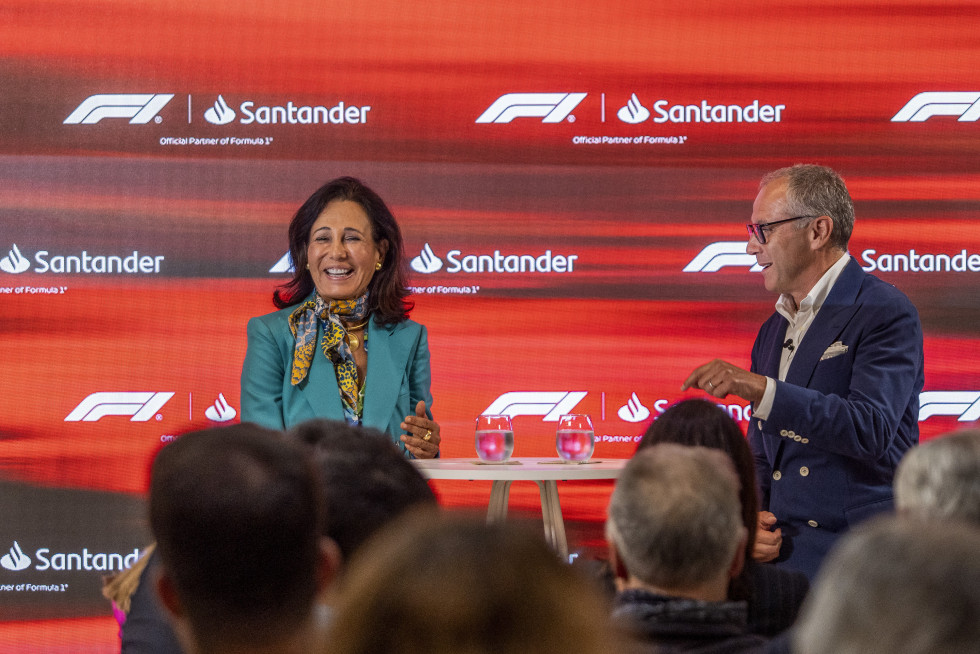 SANTANDER, 04/09/2024.- Ana Patricia Botín, presidenta de la entidad, y el italiano Stefano Domenicali, Director General y Consejero Delegado de la F1, durante el acto en el que el Banco Santander y 