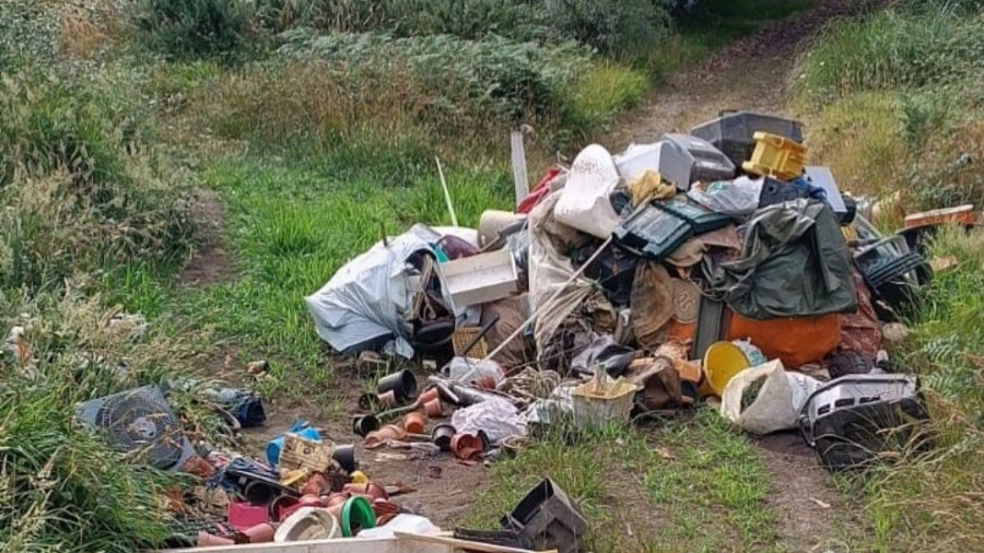 Una basura de barrio en A Coruña