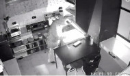 Lo pillan robando en un bar de A Coruña y dice que lo habían dejado encerrado