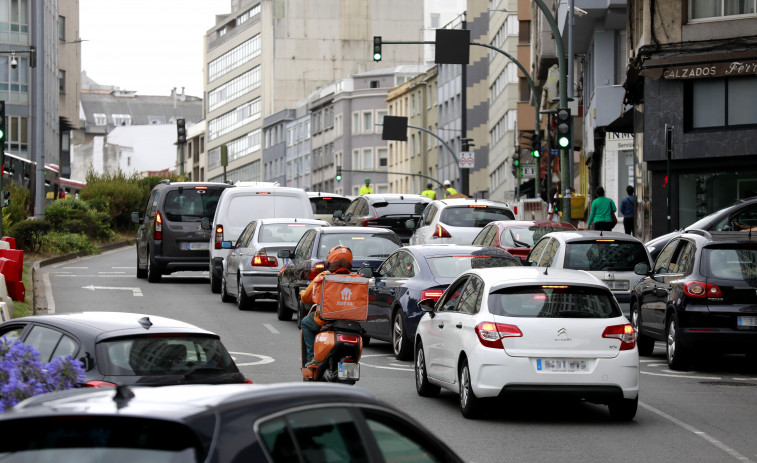 Los vecinos denuncian el ‘caos’ vial por las obras en A Sardiñeira: “Está intransitable”