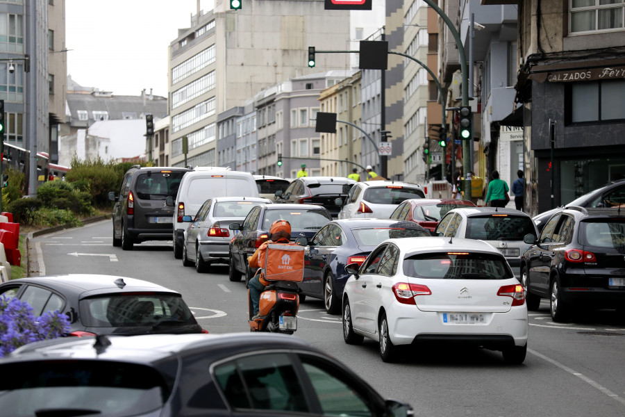 Los vecinos denuncian el ‘caos’ vial por las obras en A Sardiñeira: “Está intransitable”