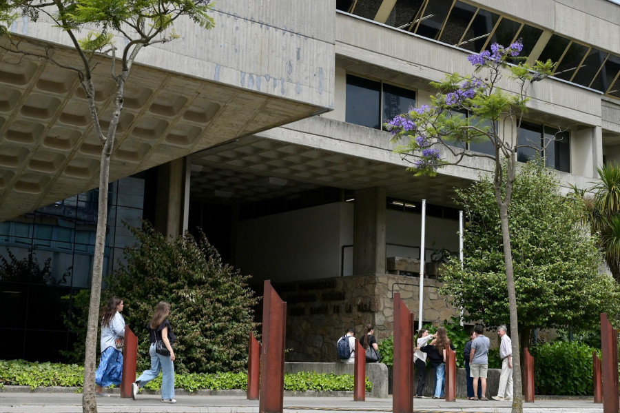 Profesionales de la Escuela de Arquitectura Técnica denuncian su exclusión académica en la UDC