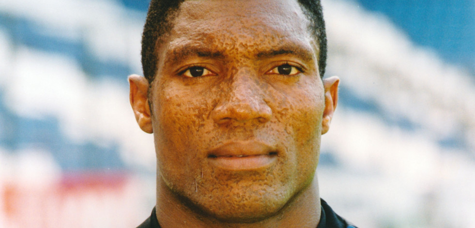 Fallece el exdeportivista Peter Rufai, el portero que no quiso ser rey