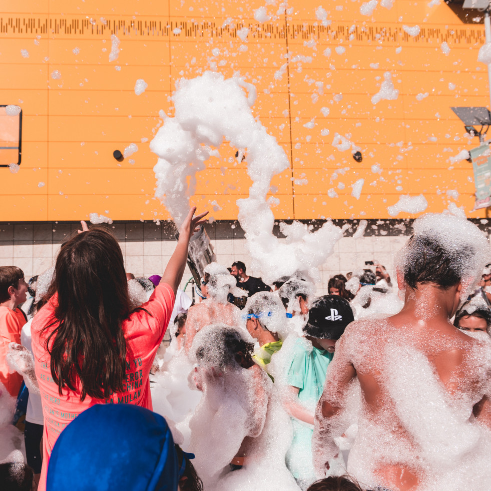 Marineda City celebra el verano con fiestas de la espuma, música y actividades para niños