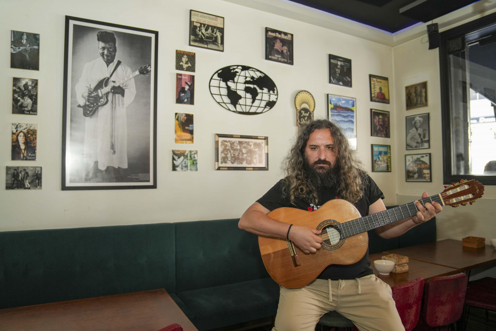 Cesar de centi6 18113648