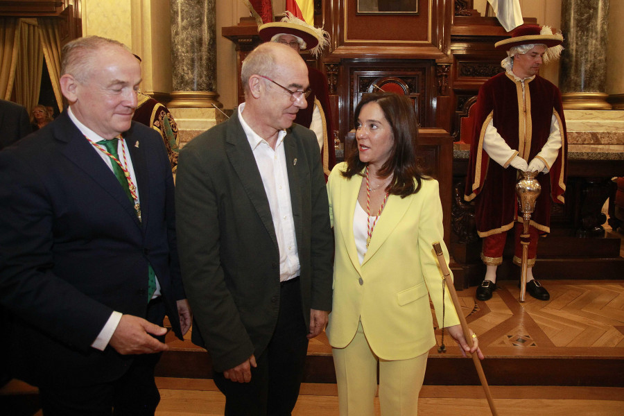 El PP acaricia la mayoría absoluta en A Coruña y el PSOE se desgasta con su crisis