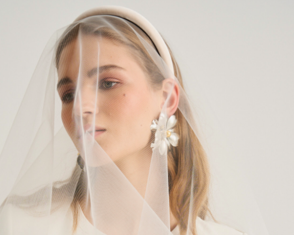 Una nueva mirada al amor: Bruna reinterpreta el look nupcial con su colección Love