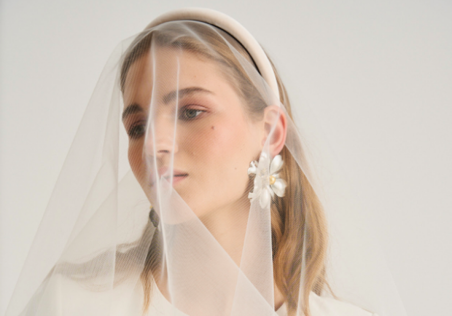 Una nueva mirada al amor: Bruna reinterpreta el look nupcial con su colección Love