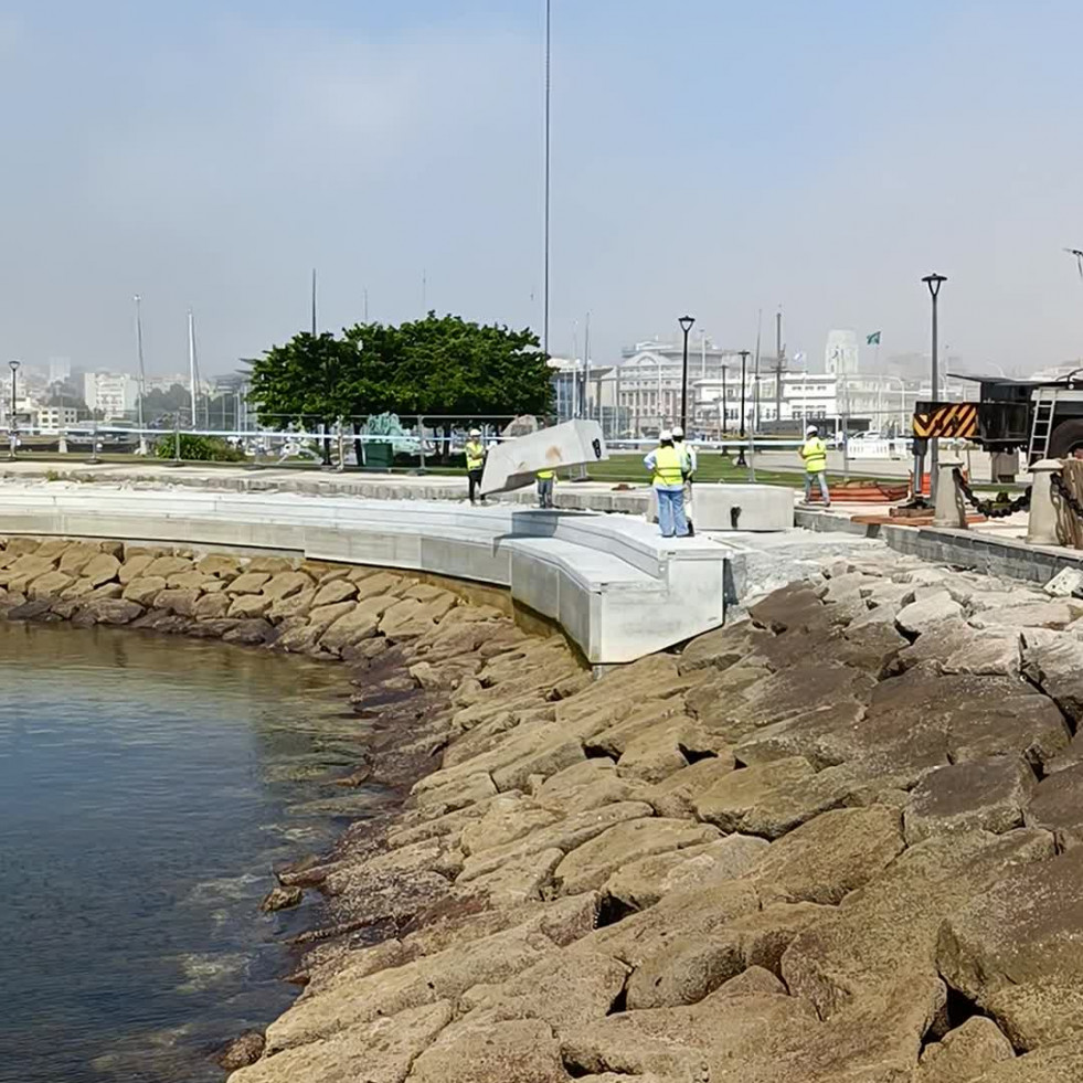 Continúan las obras en O Parrote para la creación de la plataforma de baño