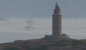 Las imágenes del Juan Sebastián Elcano a su paso por A Coruña