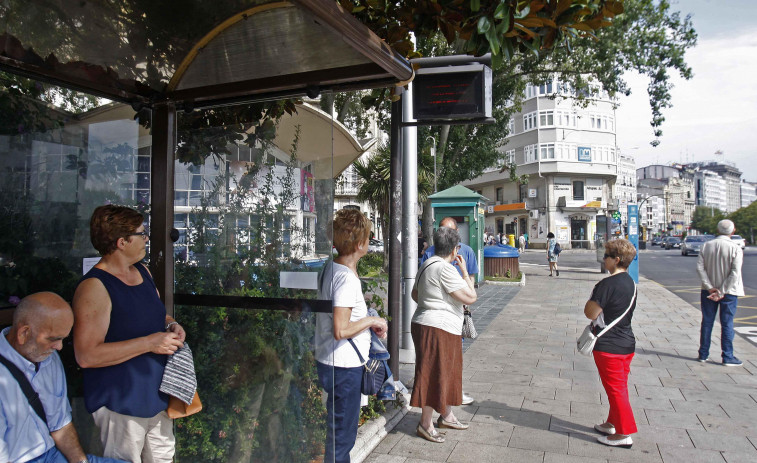 Hace 25 años | Las paradas de bus tendrán paneles con información en tiempo real