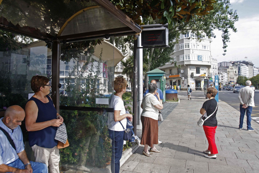 Hace 25 años | Las paradas de bus tendrán paneles con información en tiempo real