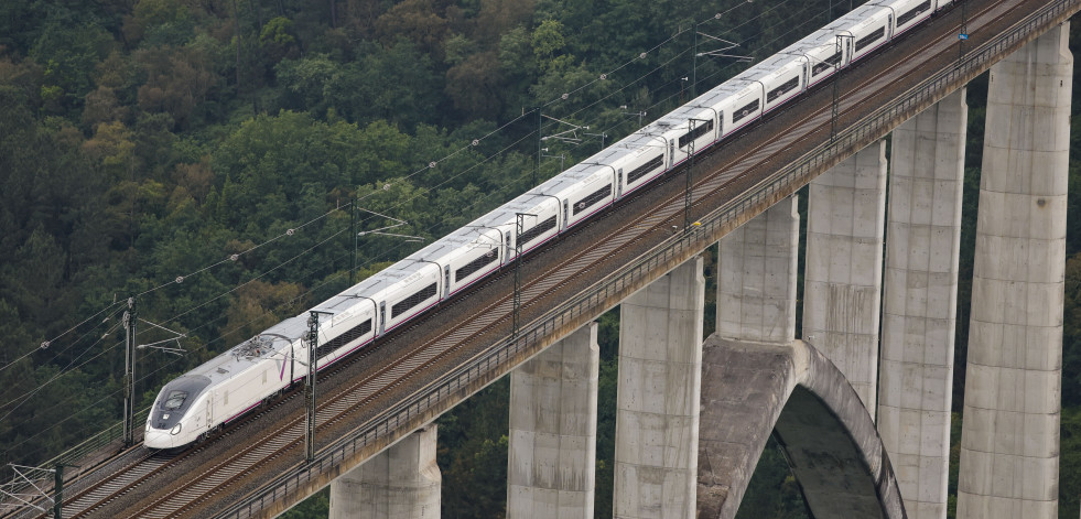 Renfe destaca o récord de viaxeiros no corredor Galicia-Castela e León-Madrid ao reordenar o servizo