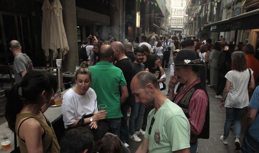Varios bares del centro de A Coruña llaman “homófobo” al Ayuntamiento