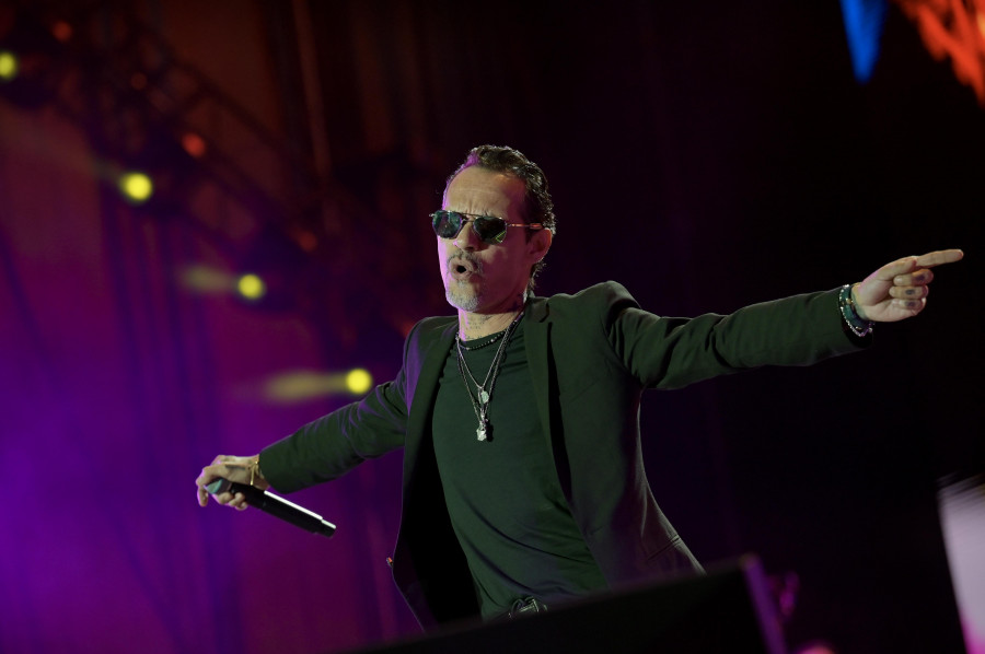 ¿Valió la pena? El bizarro concierto de Marc Anthony en un muelle de Batería abarrotado