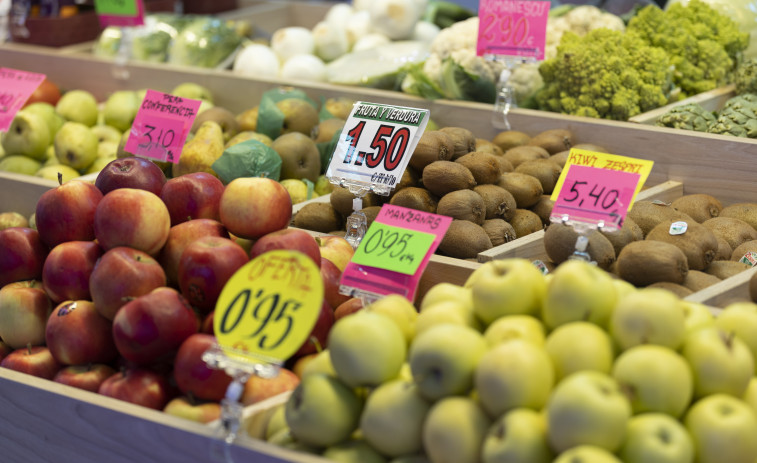 Limones, peras conferencia y manzanas golden, los básicos que más subieron en julio