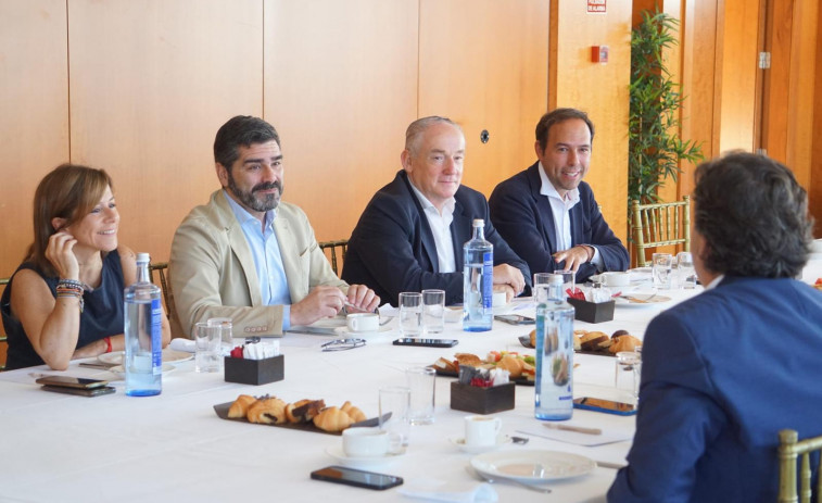El PP escucha al sector turístico y denuncia la imposición de la tasa turística