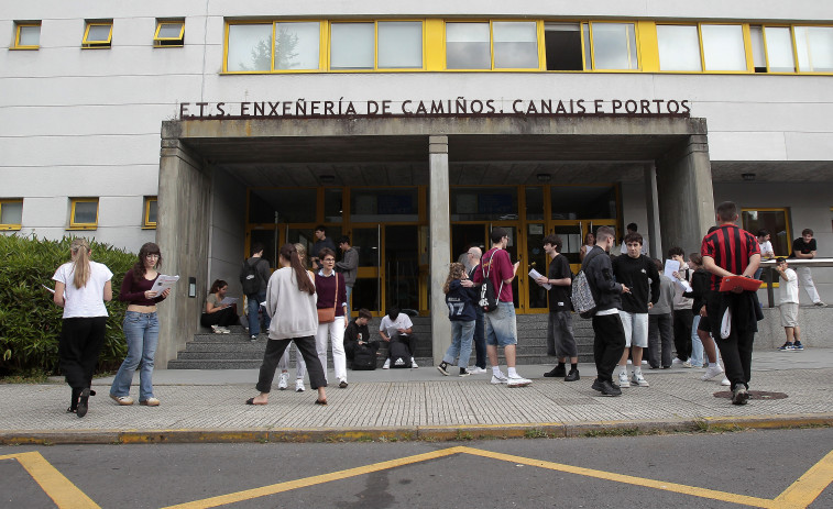 Estas son las carreras universitarias de A Coruña en las que se puede entrar con solo un 5