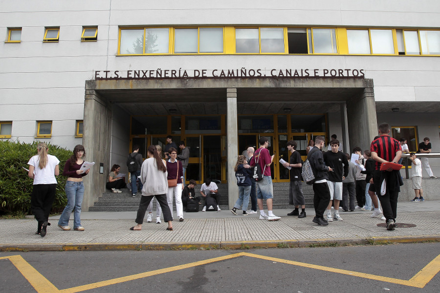 Estas son las carreras universitarias de A Coruña en las que se puede entrar con solo un 5