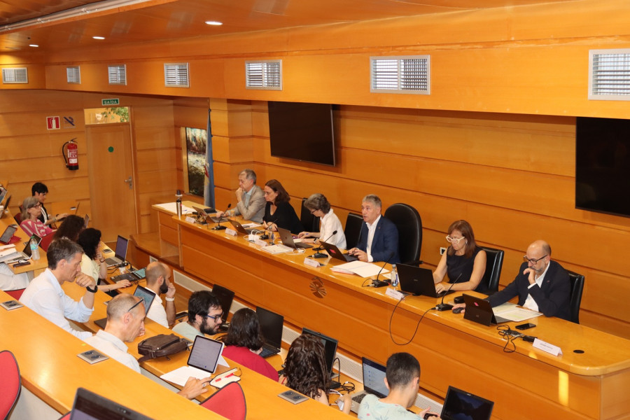 La UDC aprueba 7 nuevos nombramientos de profesorado emérito y 4 honorarios