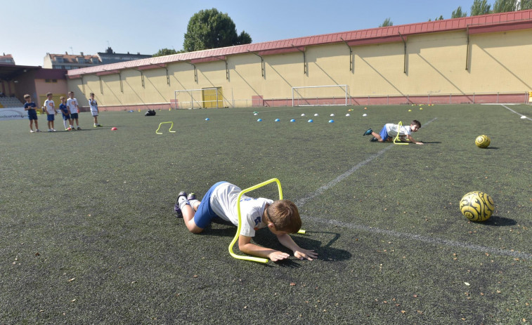 Avanzan las obras de renovación del complejo deportivo de Elviña I en A Coruña