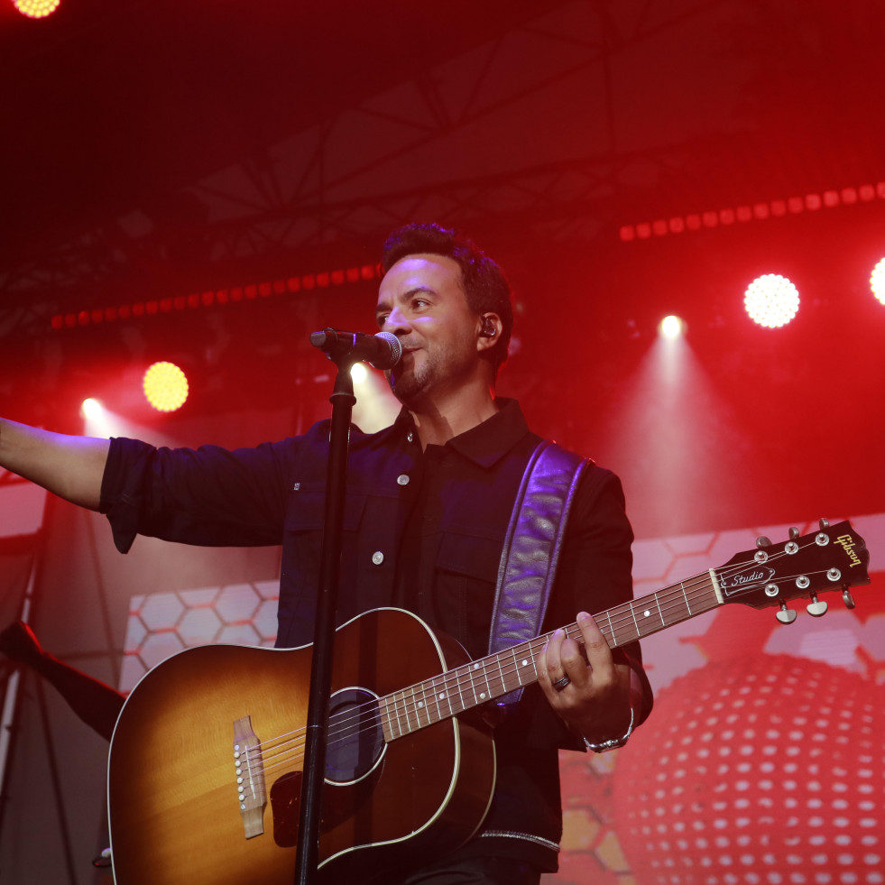 Luis Fonsi se marcha con el corazón en la maleta tras su paso por el Son do Nordés