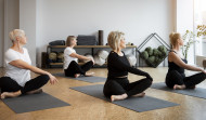 La práctica habitual de yoga, tai chi o jogging iguala en eficacia a los fármacos o la terapia para combatir el insomnio