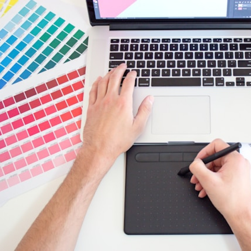 Estudiar diseño gráfico online: una opción creativa y con alta proyección profesional