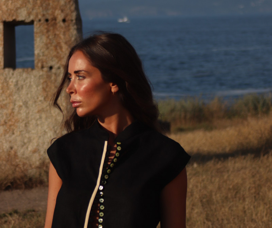 La coruñesa Natalia Martínez crea Seraphine, una marca de moda arraigada en Galicia