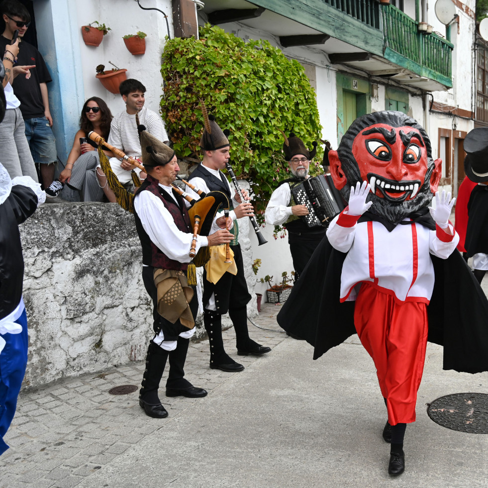 Os Castros, Feáns y As Xubias sacaron pecho por las fiestas de barrio