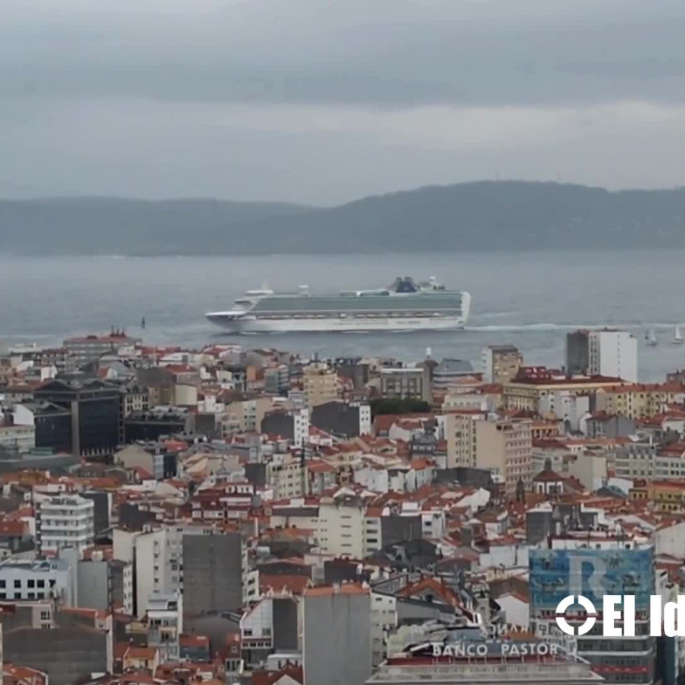 La inesperada escala de cuatro cruceros en A Coruña