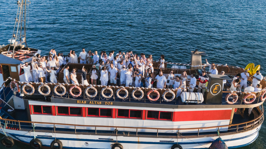 Así fue el 'Boat trip' que convirtió la ría de A Coruña en Ibiza