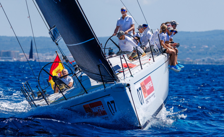 El rey se embarca en el ‘Aifos’ antes de una semana de actos en Palma de Mallorca