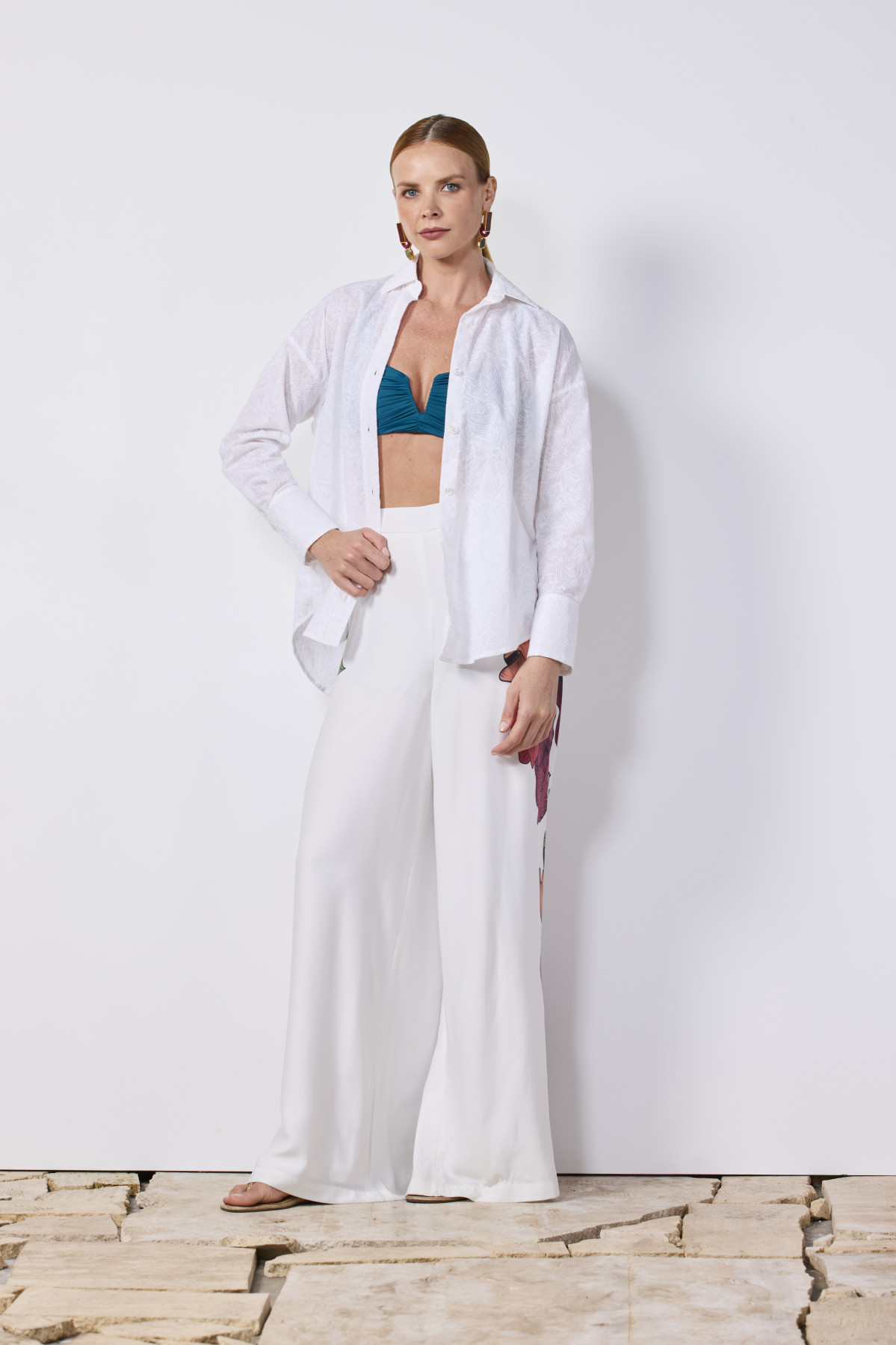 El look perfecto para ir al beach club despueu0301s de la playa 