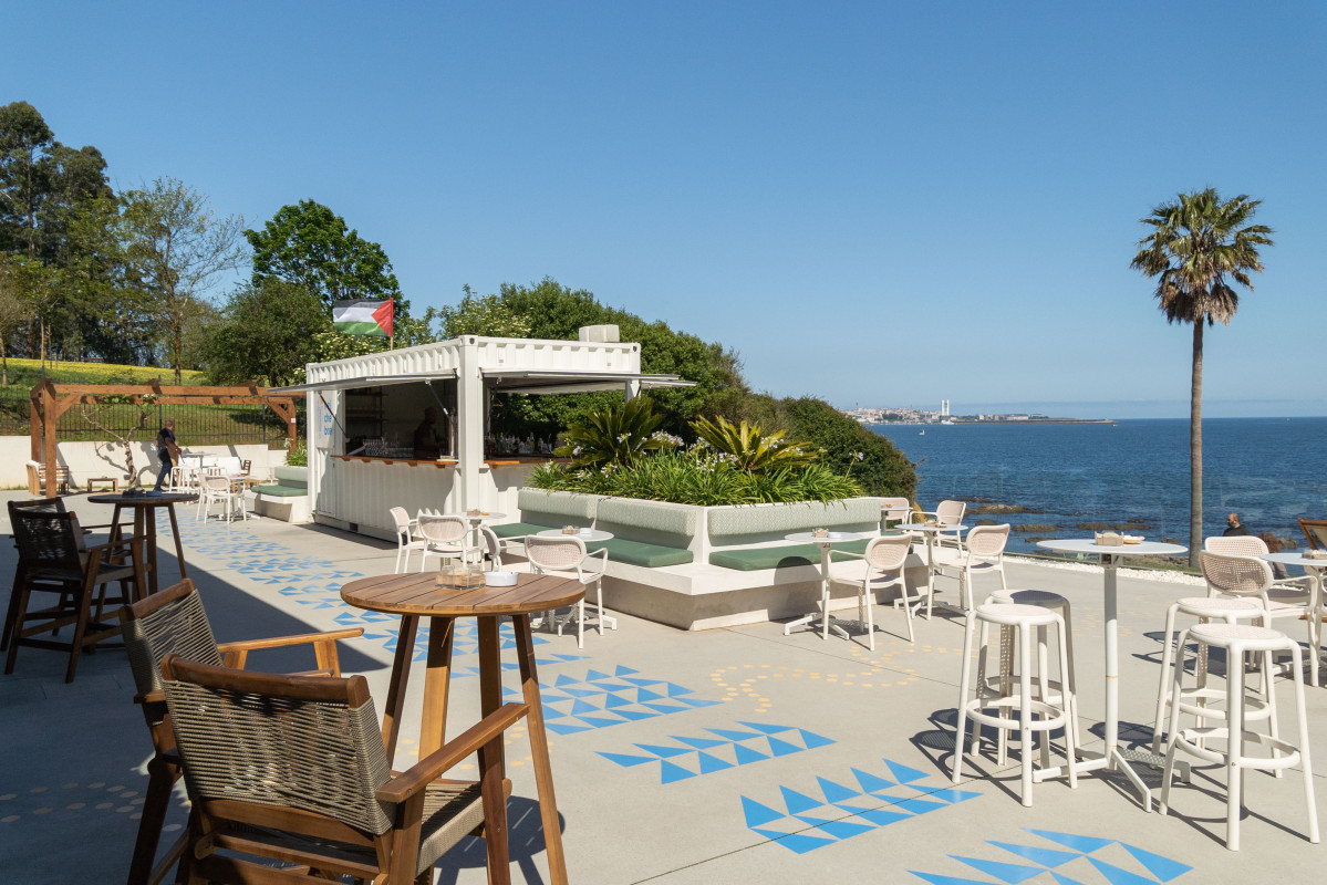 La terraza al aire libre, uno de los grandes atractivos de Vaiche Boa
