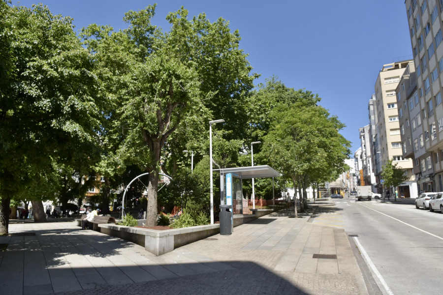 El curioso caso de las marquesinas de La Marina que plagiaron a las de la plaza de España