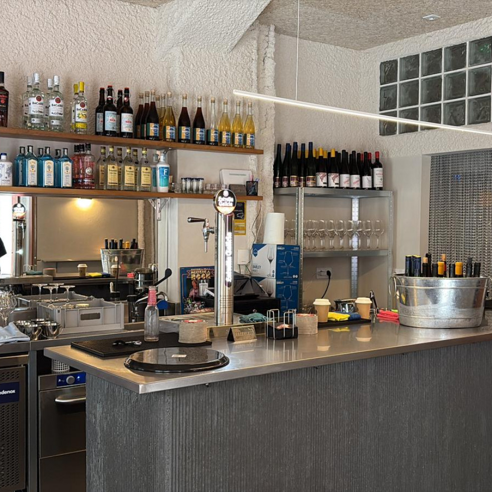 Santana, el bar que apuesta por la sencillez y el buen tardeo en A Coruña