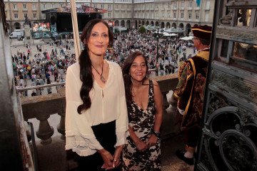 Imagen editadaRosa Cedrín, pregonera de las fiestas de María Pita 2025, con Inés Rey | Quintana