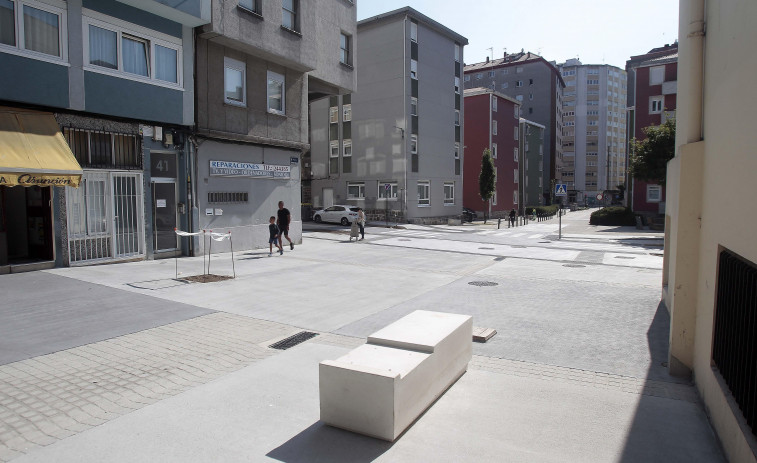 La ronda peatonal de la Sagrada Familia, en A Coruña, toma forma entre aplausos