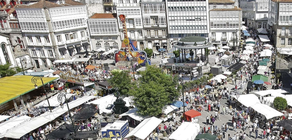 Ni ruidos ni molestias: Betanzos aleja del centro las atracciones más aparatosas, que vuelven a O Carregal