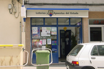 Adm número 21 Avd. de Hércules.foto Loterías y apuestas del estado