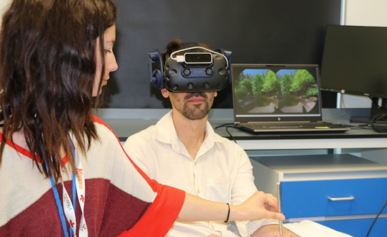 La realidad virtual inmersiva en entornos naturales atenúa el dolor y activa mecanismos cerebrales analgésicos
