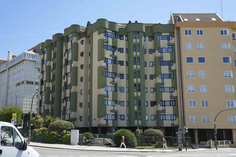 Un edificio de Zalaeta, en A Coruña, consigue una ayuda de 423.000 euros para una obra
