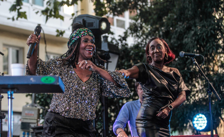 La histórica cantante que pasó de Glastonbury a la Ciudad Vieja de A Coruña