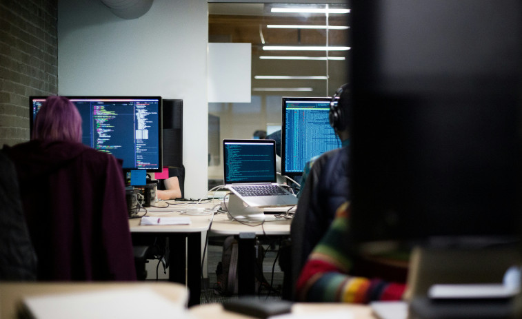 Google confirma haber sido víctima de una filtración de datos causada por un ataque de ingeniería social a Salesforce, perpetrado por el grupo ShinyHunters