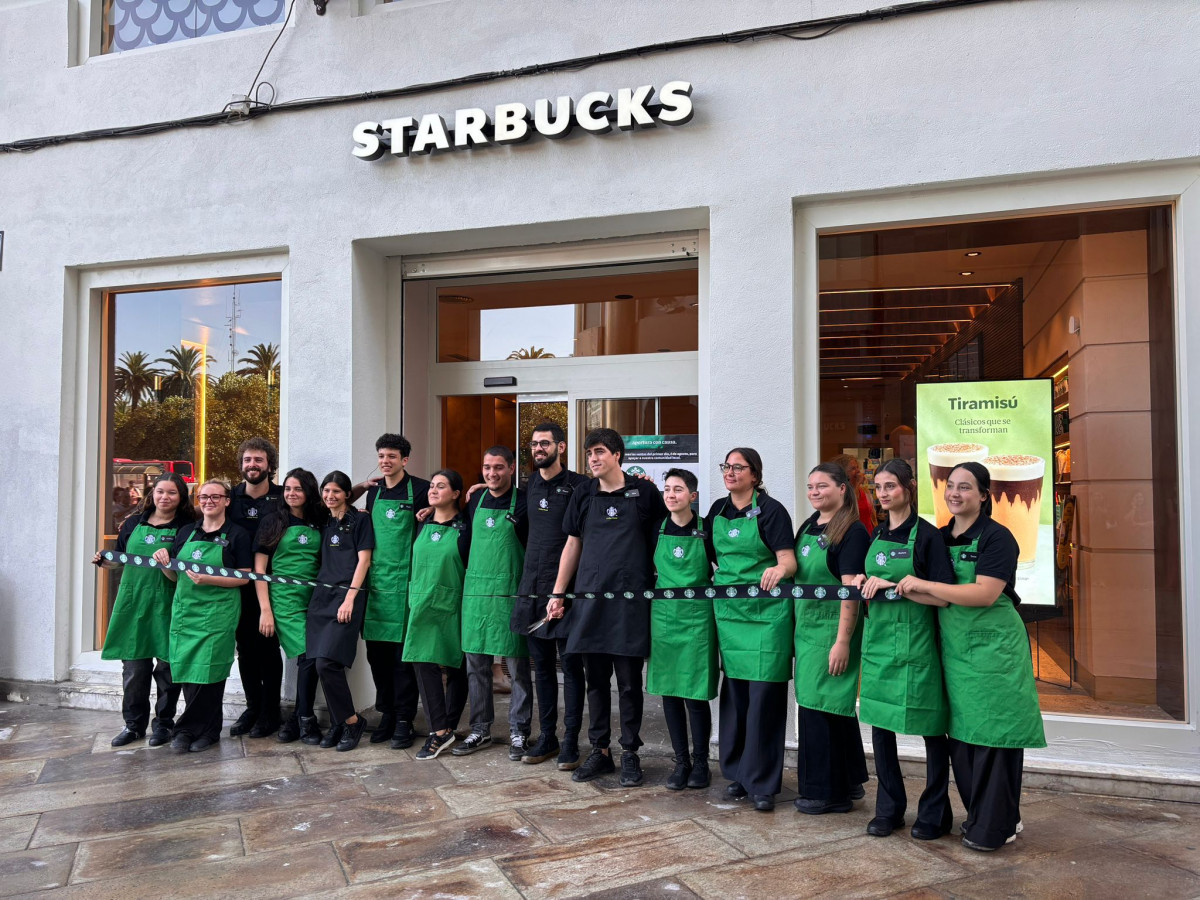 Inauguración del Starbucks de Rúa Nueva en A Coruña (2)